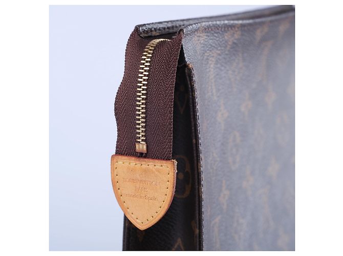 Louis Vuitton Monogram Toiletry Pouch 26 Brown - view 5