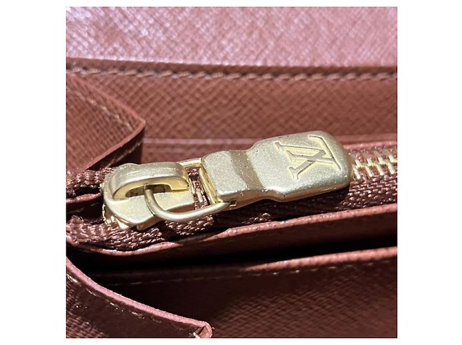 Cartera Sarah Long Louis Vuitton Castaño - vista 6