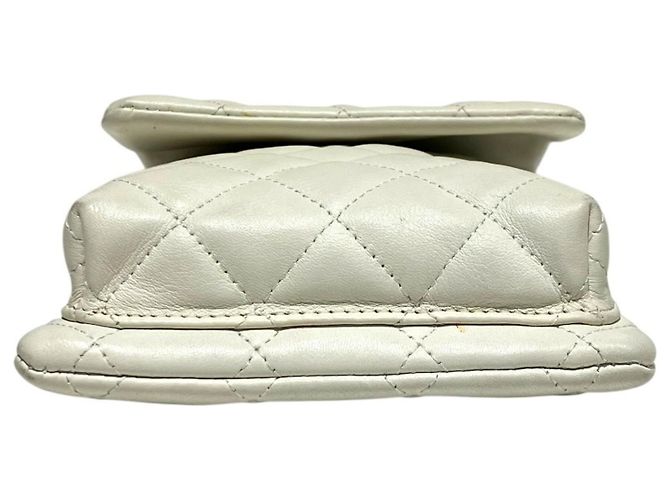 Borsa a tracolla Chanel Cambon Line in agnello Bianco - vista 3