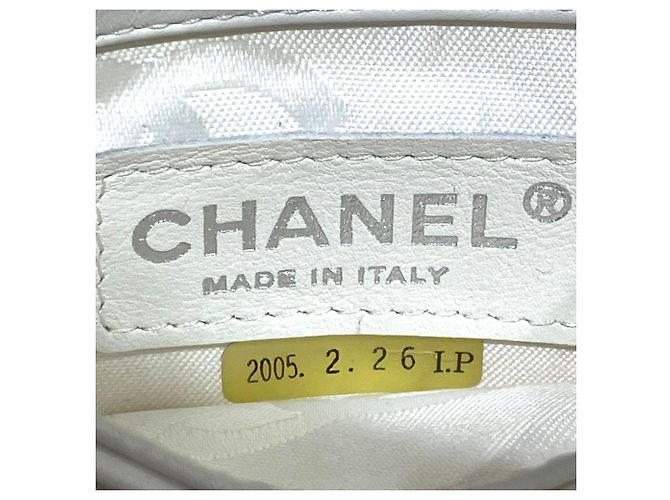 Borsa a tracolla Chanel Cambon Line in agnello Bianco - vista 4