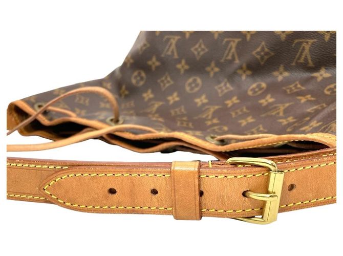 Noe Borsa a Spalla Louis Vuitton Petit Noé Marrone - vista 8