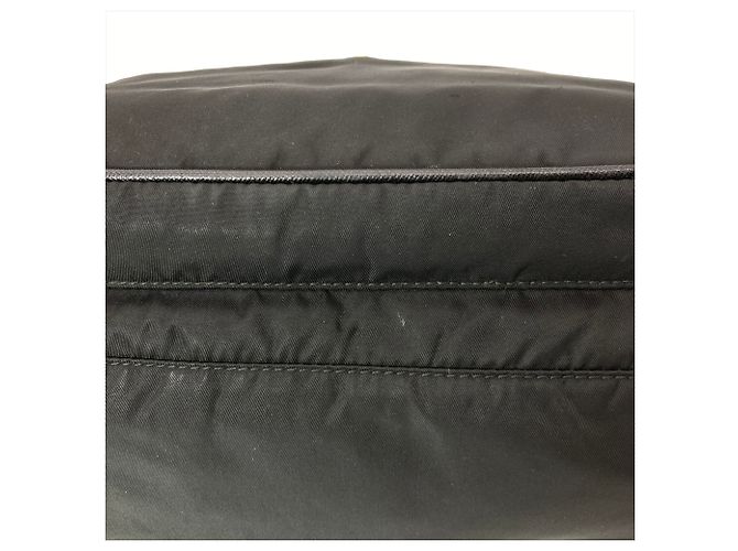 Prada Nylon Schultertasche Schwarz - Ansicht 4
