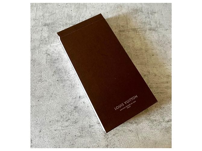 Louis Vuitton 150th Anniversary Eiffel Tower Flip-book Brown - view 10