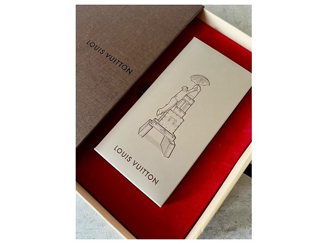 Louis Vuitton 150th Anniversary Eiffel Tower Flip-book Brown - view 2