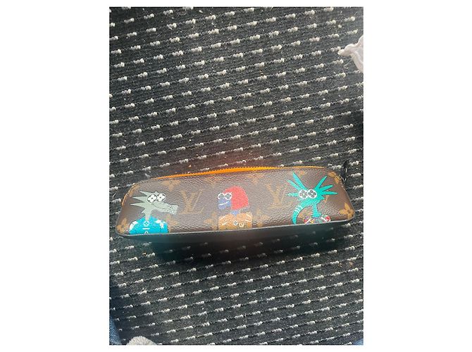 Louis Vuitton Monogram x K.ngels Pochette Castaño Multicolor - vista 3