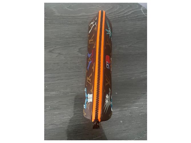 Louis Vuitton Monogram x K.ngels Pochette Castaño Multicolor - vista 5