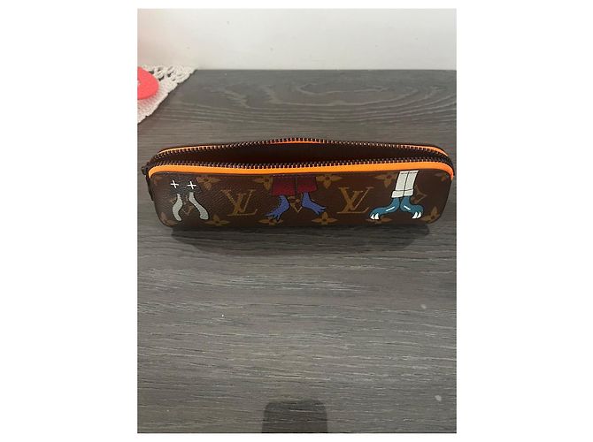 Louis Vuitton Monogram x K.ngels Pochette Castaño Multicolor - vista 6