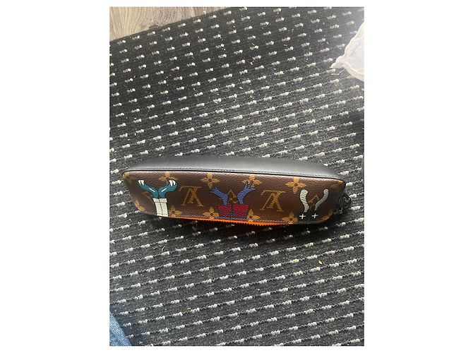Louis Vuitton Monogram x K.ngels Pochette Castaño Multicolor - vista 7