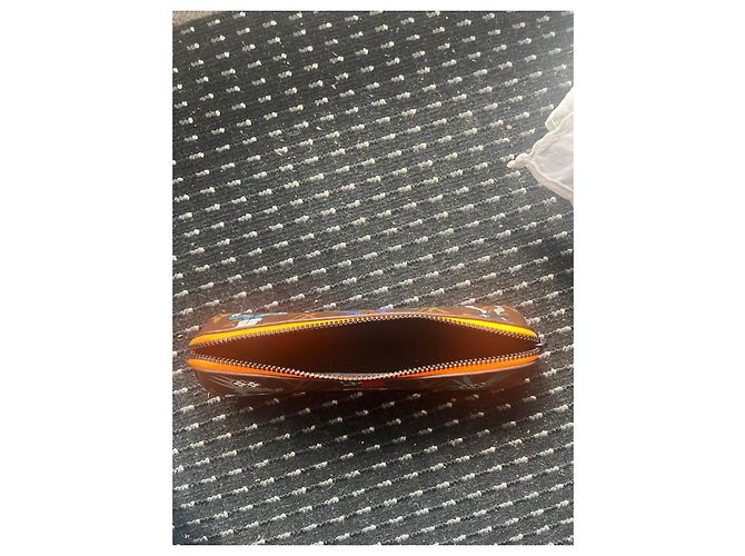 Louis Vuitton Monogram x K.ngels Pochette Castaño Multicolor - vista 8