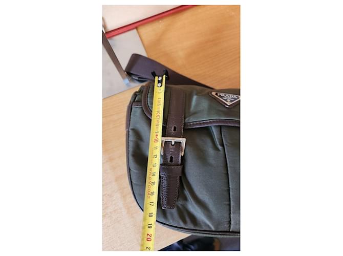 Prada Borsa a Tracolla in Nylon Verde Marrone - vista 3