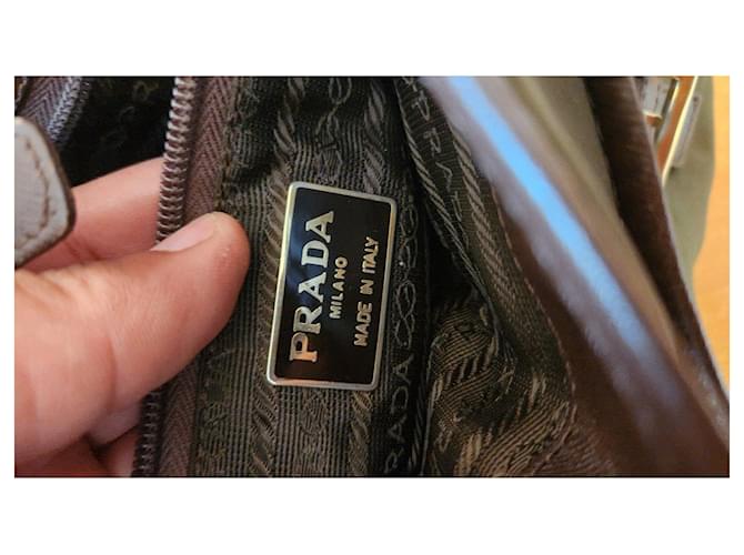 Prada Borsa a Tracolla in Nylon Verde Marrone - vista 6