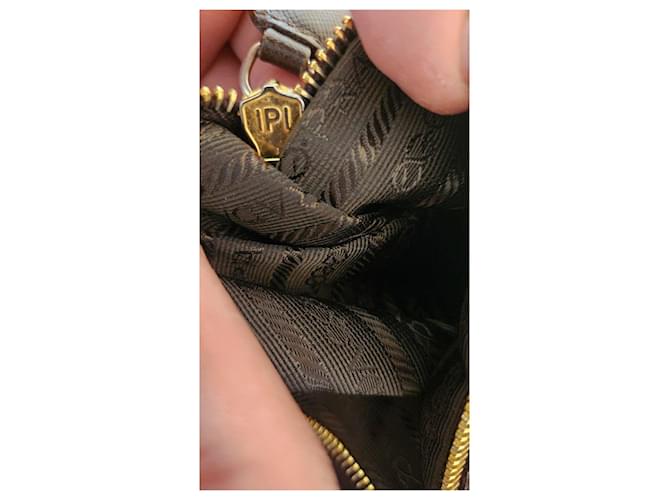 Prada Borsa a Tracolla in Nylon Verde Marrone - vista 7