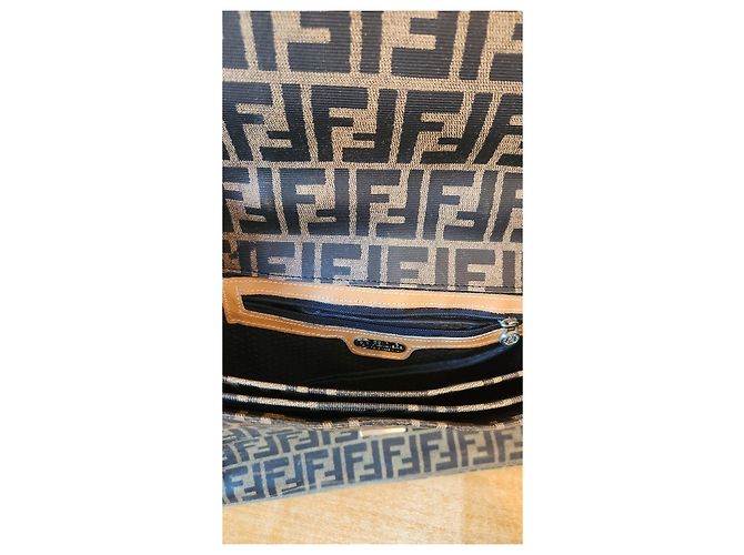 Borsa a tracolla Fendi Zucca Monogramma Marrone Nero - vista 5