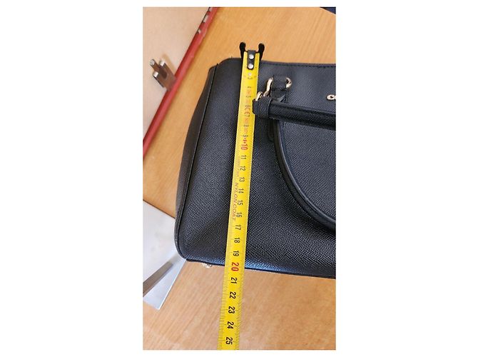 Coach Handtasche aus schwarzem genarbtem Leder - Ansicht 5
