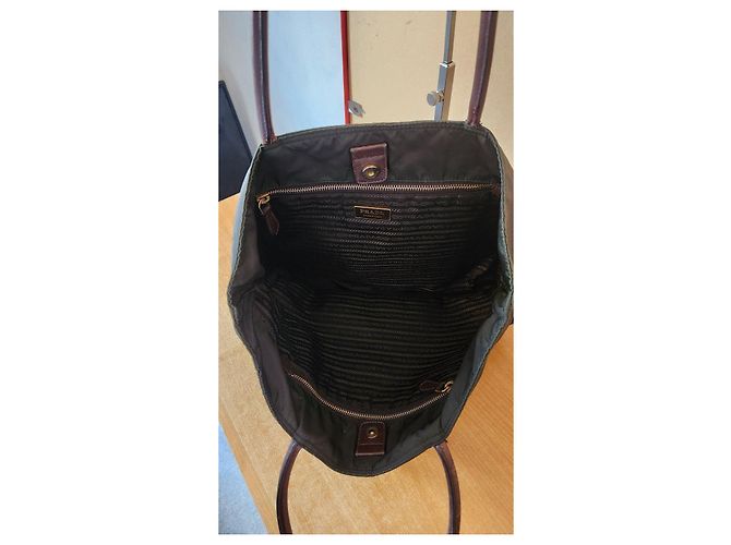 Prada Borsa Tote in Nylon Verde Scuro - vista 3