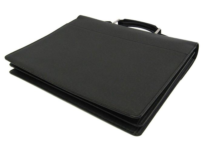 Valigetta da uomo Louis Vuitton Taiga Moscow M30032 Grigio - vista 3