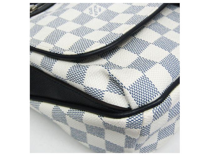 Borsa a tracolla Louis Vuitton Damier Coast Matchpoint Bianco Blu navy - vista 7