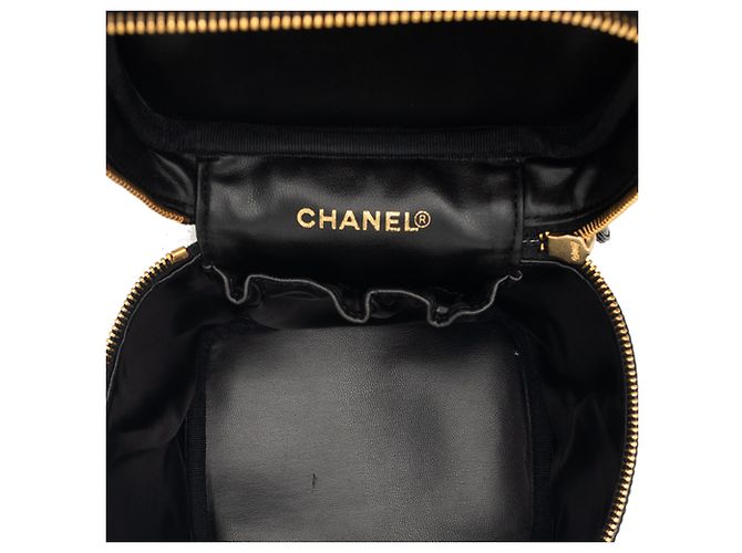 Vanity Beauty case Chanel Black CC Caviar Nero - vista 4