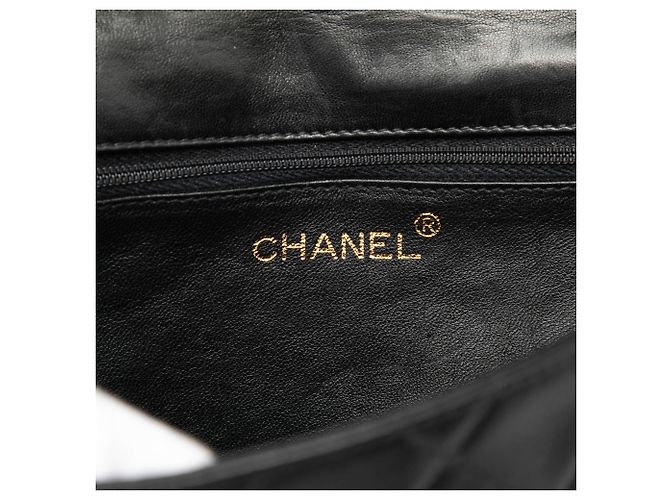 Chanel Black Quilted Lambskin Tassel Flap Nero - vista 5