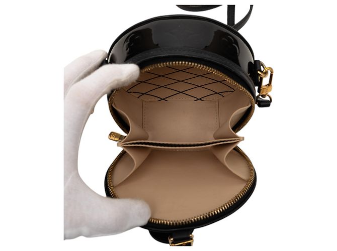 Louis Vuitton Mini Boite Chapeau Souple in Monogram Vernis Nero - vista 4