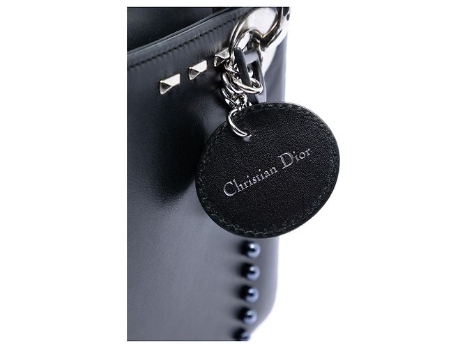 Lady Dior in agnello nero con borchie, cristalli e perle - vista 5