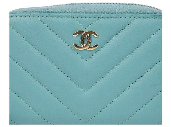 Chanel Portafoglio con zip classico in pelle Caviar Verde - vista 2