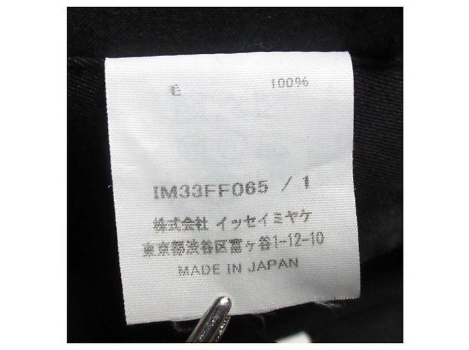 Pantalones ISSEY MIYAKE IM33FF065 Negro - vue 8