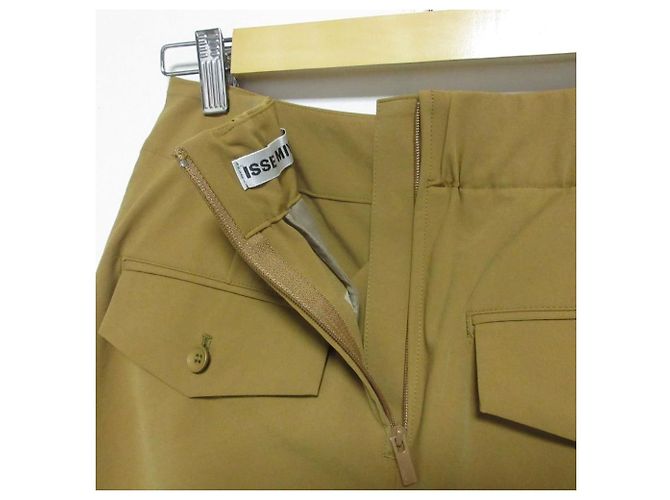 Pantalones anchos cortos elásticos ISSEY MIYAKE CANOPY Castaño Beige - vista 3