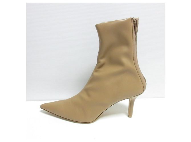Autre Marque PIPPICHIC Pointed Toe Short Boots Beige - view 2