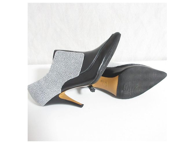 Autre Marque 3.1 Phillip Lim Pointed Toe Bicolor Booties Black White - view 7