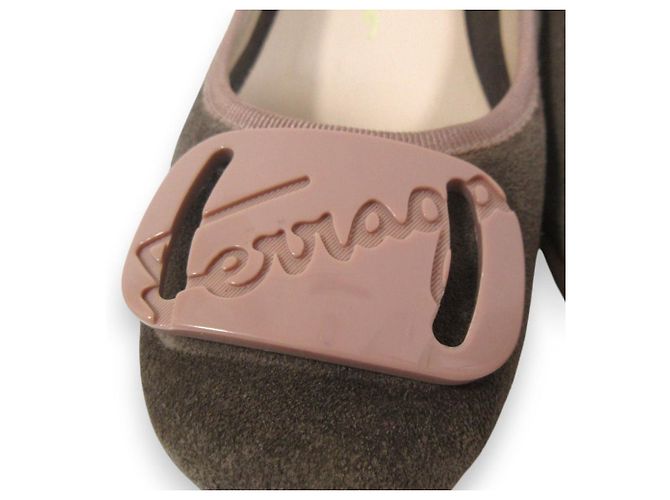 Décolleté a punta tonda Salvatore Ferragamo Marrone - vista 10