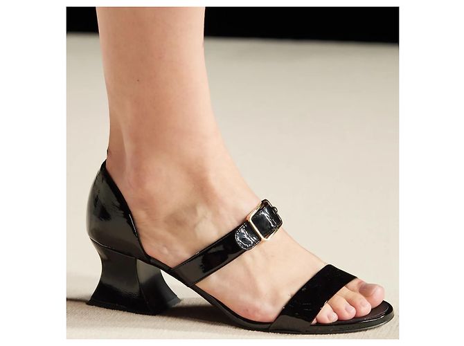 Chanel Lackleder Riemchensandalen Schwarz - Ansicht 5