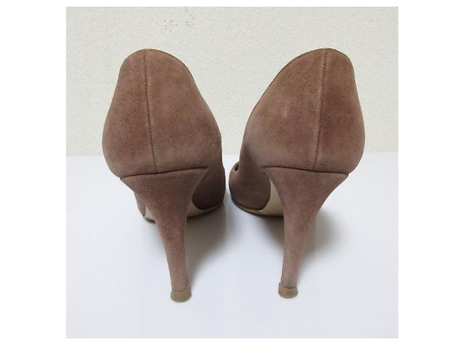 Décolleté Miu Miu in scamosciato con punta chiusa Marrone - vista 2