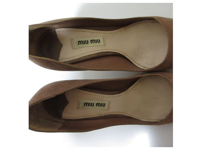 Décolleté Miu Miu in scamosciato con punta chiusa Marrone - vista 7