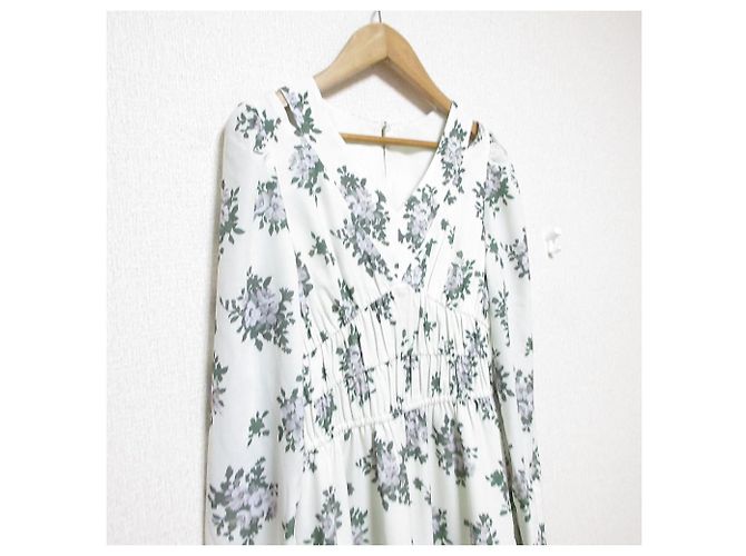 Autre Marque NATURAL BEAUTY BASIC Kleid mit Schlitz an der Schulter und Print Weiß - Ansicht 3