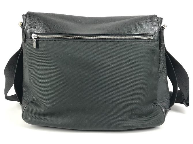 Borsa Victor in Taiga Louis Vuitton Nero - vista 2