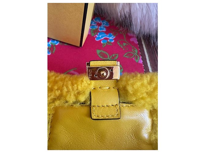 Fendi Nano Baguette Pelliccia Gialla Giallo - vista 10