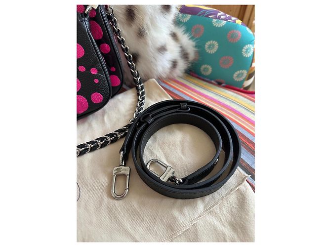 Multi Pochette Louis Vuitton x Yayoi Kusama Multi-Pochette Nero Rosa - vista 15