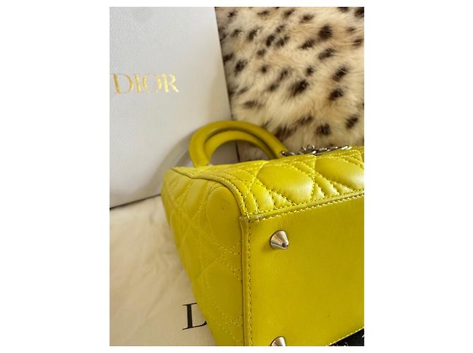 Dior Lady Dior Medium Borsa a Mano - Pelle Giallo Anice Verde chiaro - vista 16