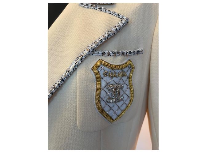 Chanel Spring 2005 Tweed Jacket Cream Size 36 - view 3