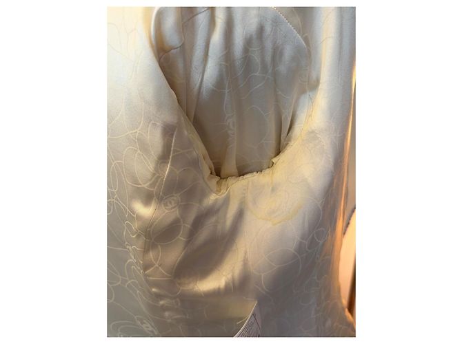 Chanel Spring 2005 Tweed Jacket Cream Size 36 - view 8