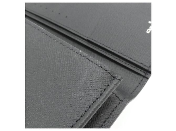 Louis Vuitton Taiga Portefeuille Brazza Cartera Negro - vista 6