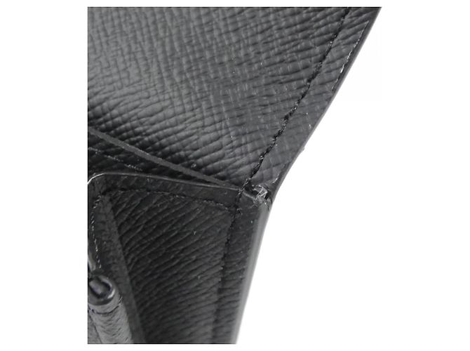 Louis Vuitton Taiga Portefeuille Brazza Cartera Negro - vista 8