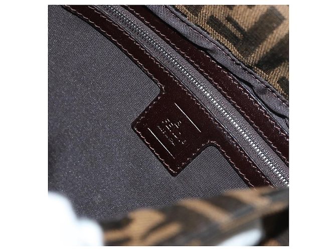 FENDI Zucca Canvas Mamma Baguette Borsa a Spalla Nero Marrone Auth 179388SAV - vista 18