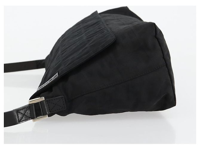 Borsa a Spalla FENDI Zucca Canvas Nera Argento Auth 177493A Nero - vista 5