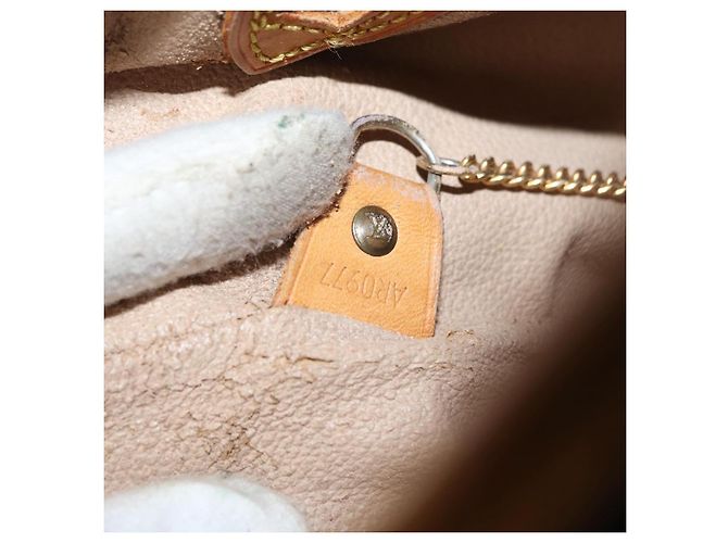 LOUIS VUITTON Monogram Bucket GM Shoulder Bag M42236 LV Auth 179128 Monogramma - vista 21
