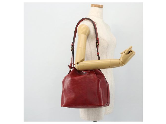 Borsa a Spalla LOUIS VUITTON Epi Petit Noe Rosso M44107 LV Auth ka4311 - vista 19