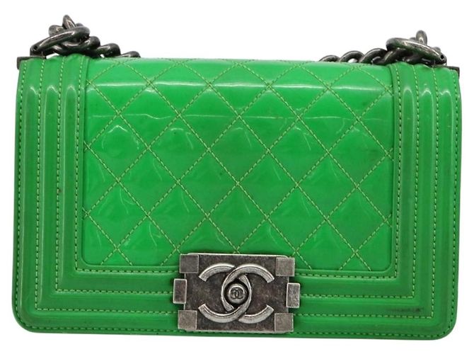 CHANEL Matelasse Chain Shoulder Bag Pelle vernice Verde CC Auth 179242 - vista 2