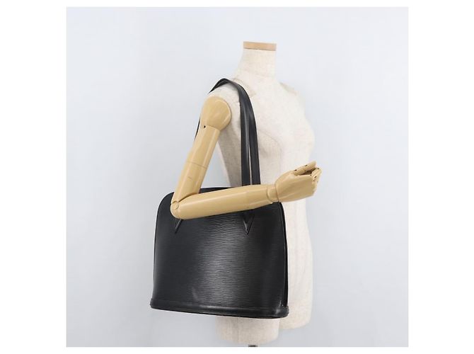 Borsa a Spalla LOUIS VUITTON Epi Lussac Black M52282 LV Auth 179463 Nero - vista 25