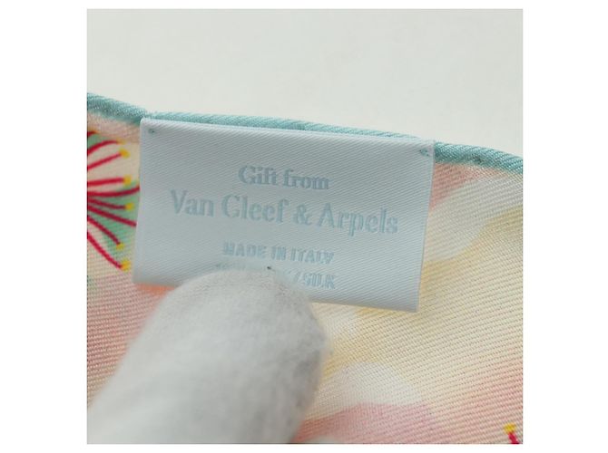 Écharpe Van Cleef & Arpels en soie bleu clair Auth am11617M - vue 13
